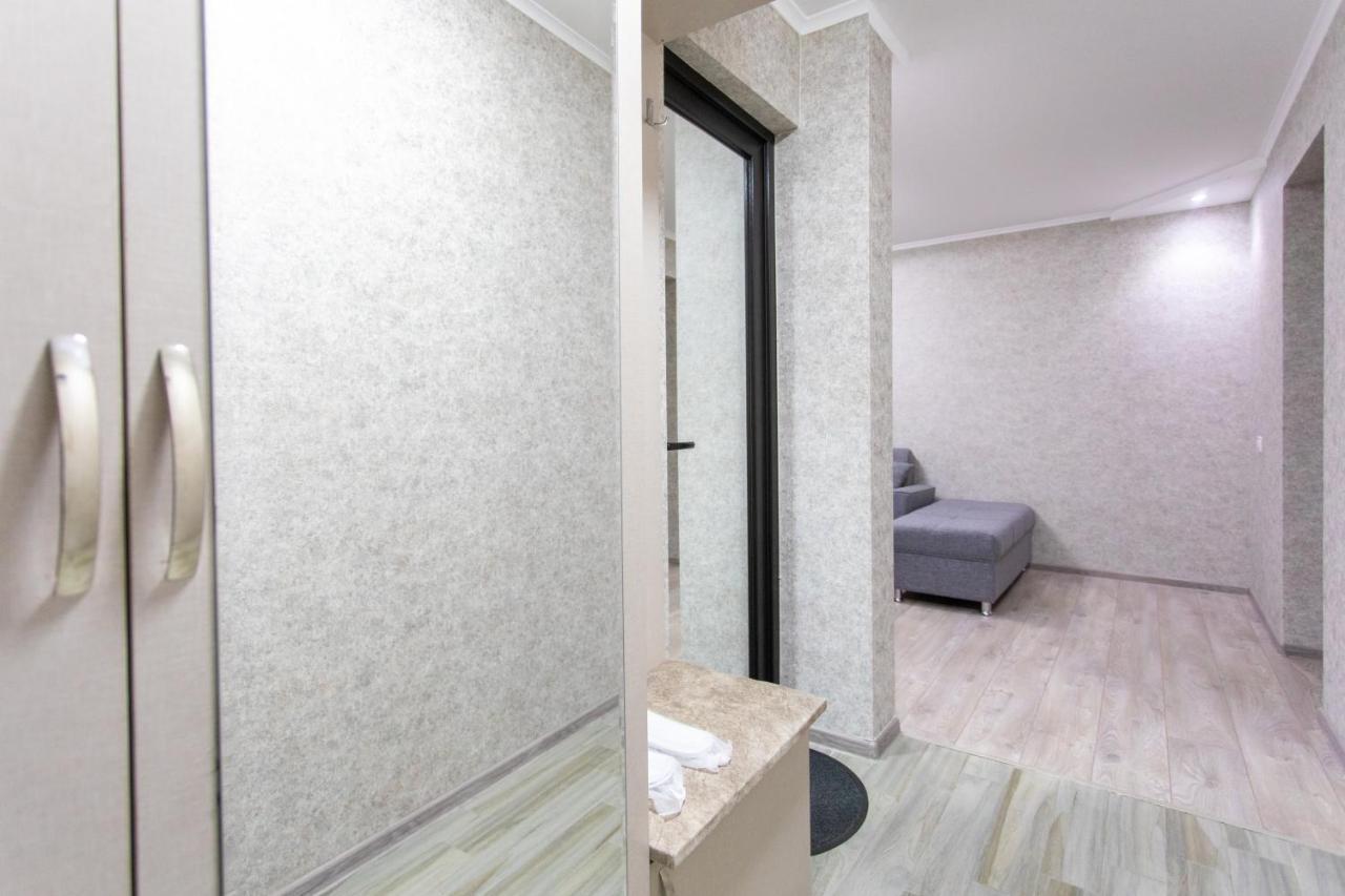Ninia'S Apartment كوتايسي المظهر الخارجي الصورة