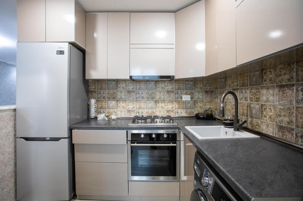 Ninia'S Apartment كوتايسي المظهر الخارجي الصورة