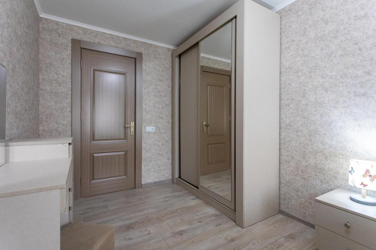 Ninia'S Apartment كوتايسي المظهر الخارجي الصورة