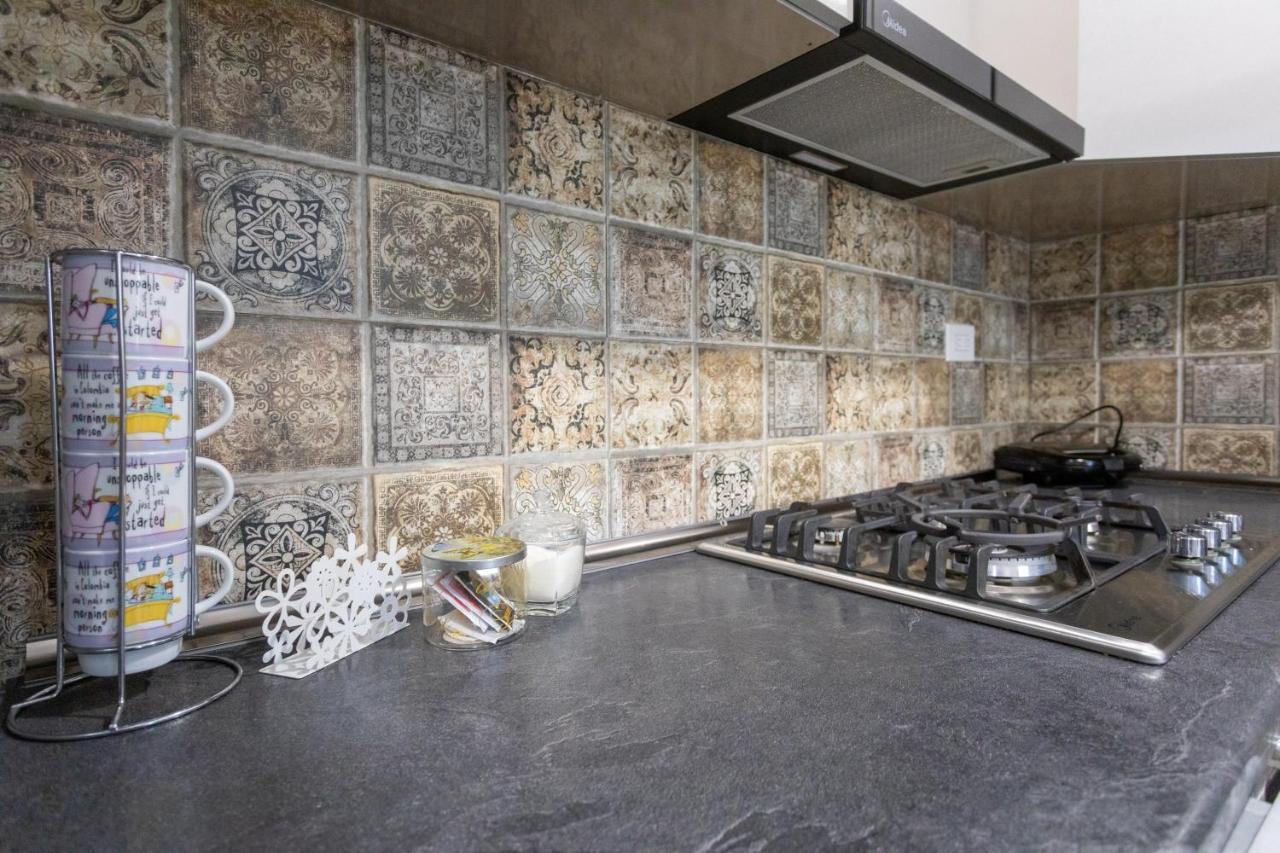 Ninia'S Apartment كوتايسي المظهر الخارجي الصورة