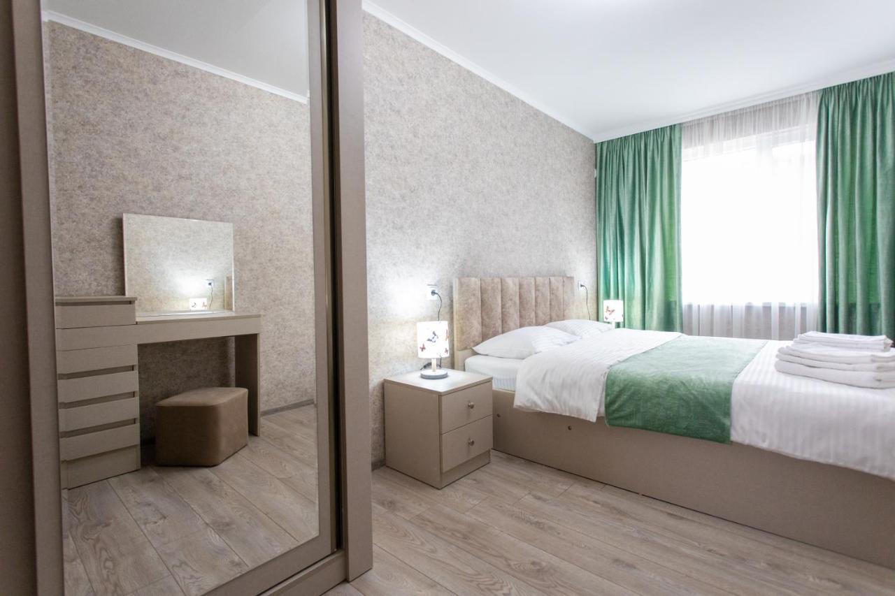 Ninia'S Apartment كوتايسي المظهر الخارجي الصورة