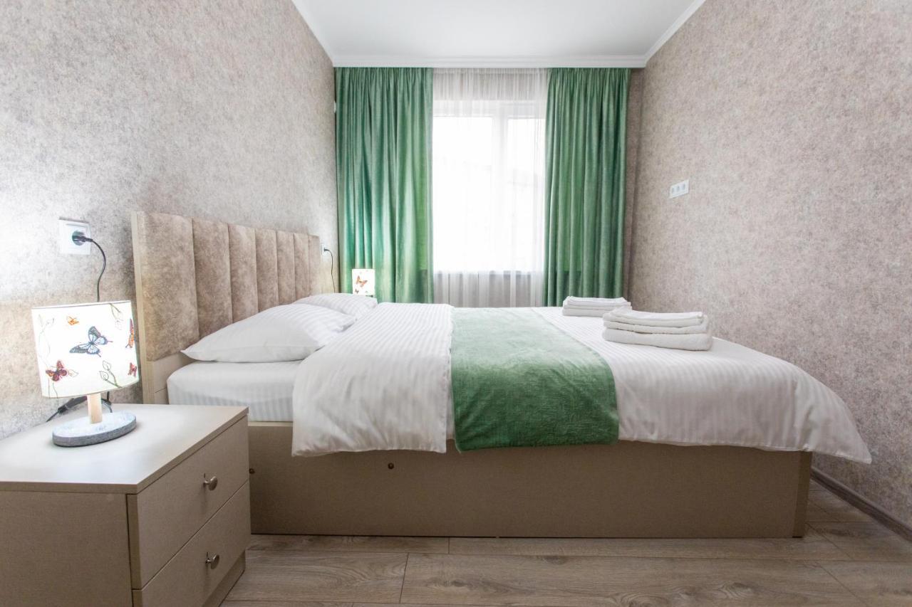 Ninia'S Apartment كوتايسي المظهر الخارجي الصورة